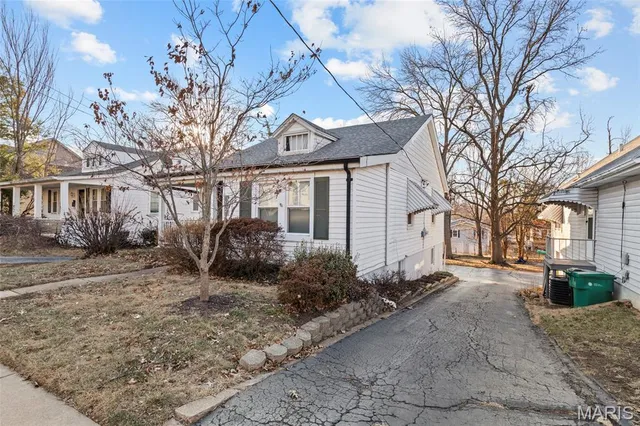 $325,000 | 9016 Moritz Avenue, Brentwood, MO 63144