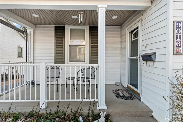 $325,000 | 9016 Moritz Avenue, Brentwood, MO 63144
