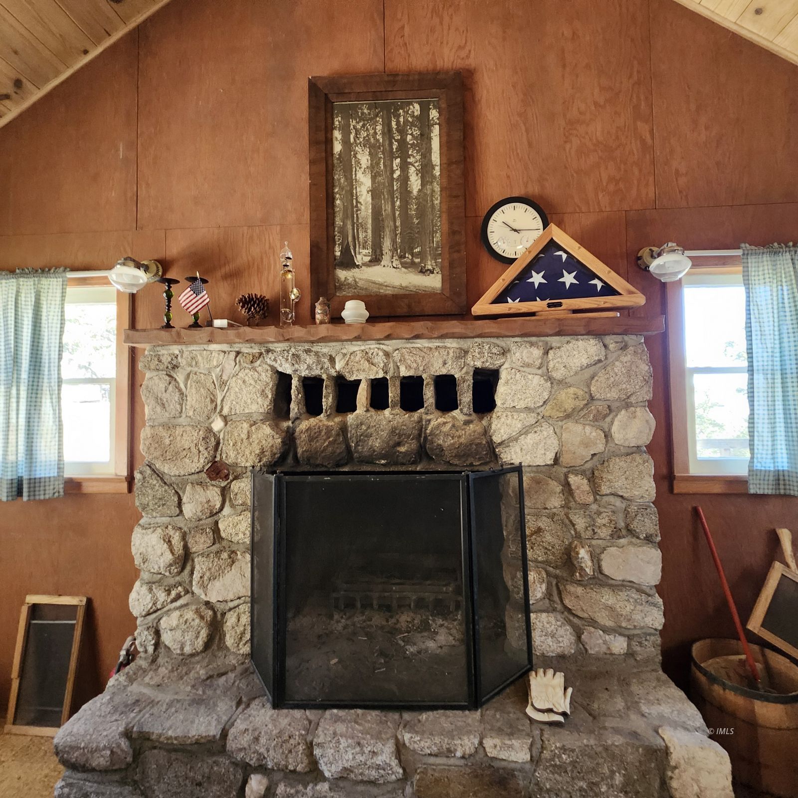 22 Whitney Portal Road Lone Pine, CA 93545 - Photo 16 of 32 Fireplace