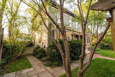 $2,100,000 | 104-106 Auburn Street, Cambridge, MA 02139