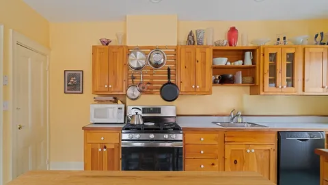 $2,100,000 | 104-106 Auburn Street, Cambridge, MA 02139