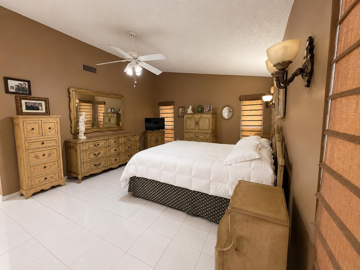 7758 Cloverfield Circle Boca Raton, FL 33433 - Photo 21 of 37 28BDE8D0-2899-44BB-8D15-EEE7FECAF401