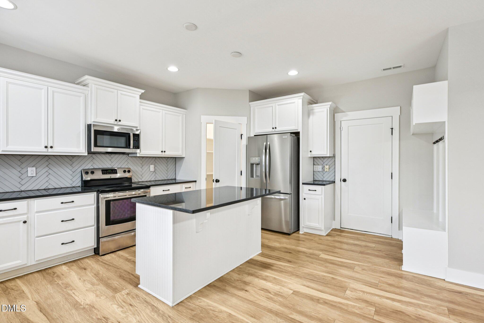 182 Cardinal Ridge Road Chapel Hill, NC 27516 - Photo 18 of 50 18-web-or-mls-Cardinal Ridge Rd-S3012-01