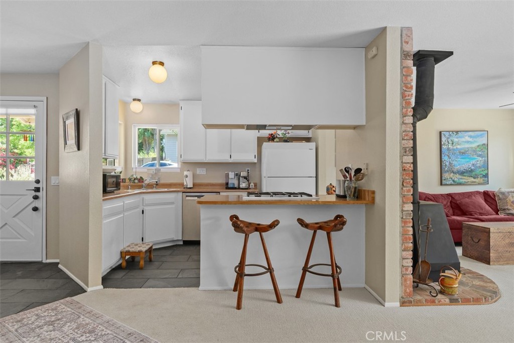 985 North Main Avenue Fallbrook, CA 92028 - Photo 13 of 30