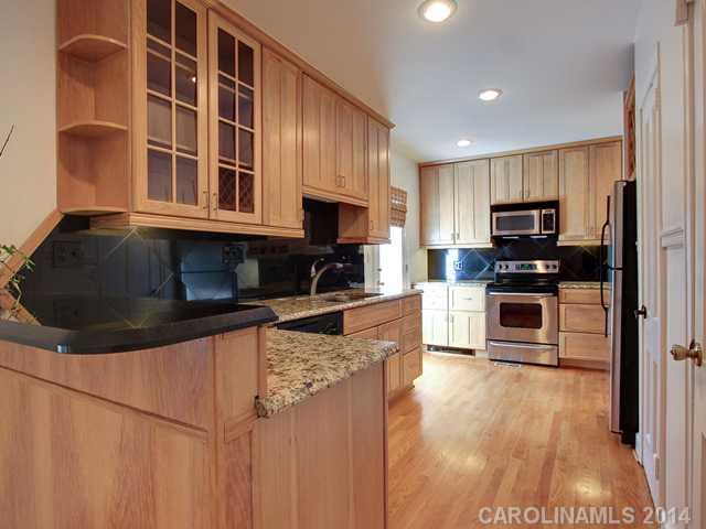 235 Brandywine Road Charlotte, NC 28209 - Photo 3 of 16