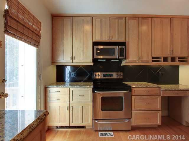 235 Brandywine Road Charlotte, NC 28209 - Photo 4 of 16