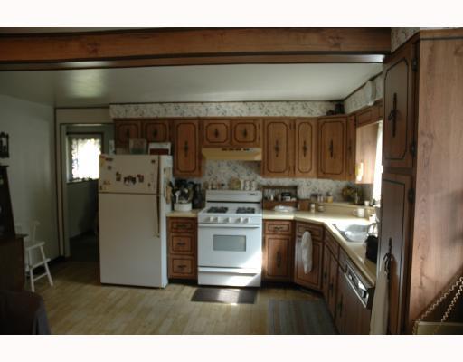 258 Spring Valley Road Jeannette, PA 15644 - Photo 2 of 6 Kitchen.