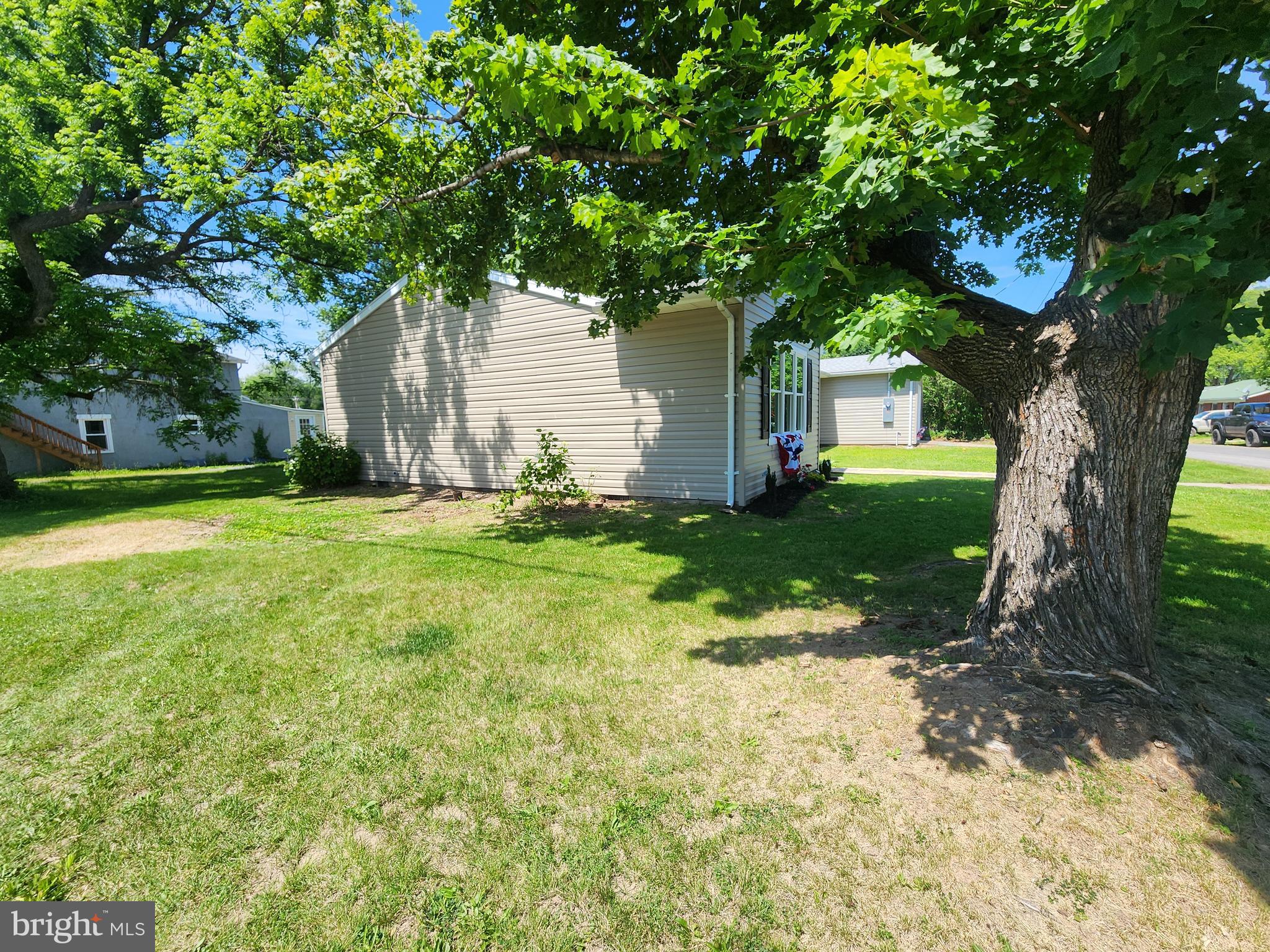 412 Everett Place Romney, WV 26757 - Photo 4 of 38