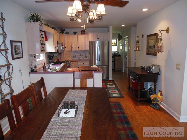 661 Rich Mountain Road Sparta, NC 28675 - Photo 4 of 31 Gallery Image 4