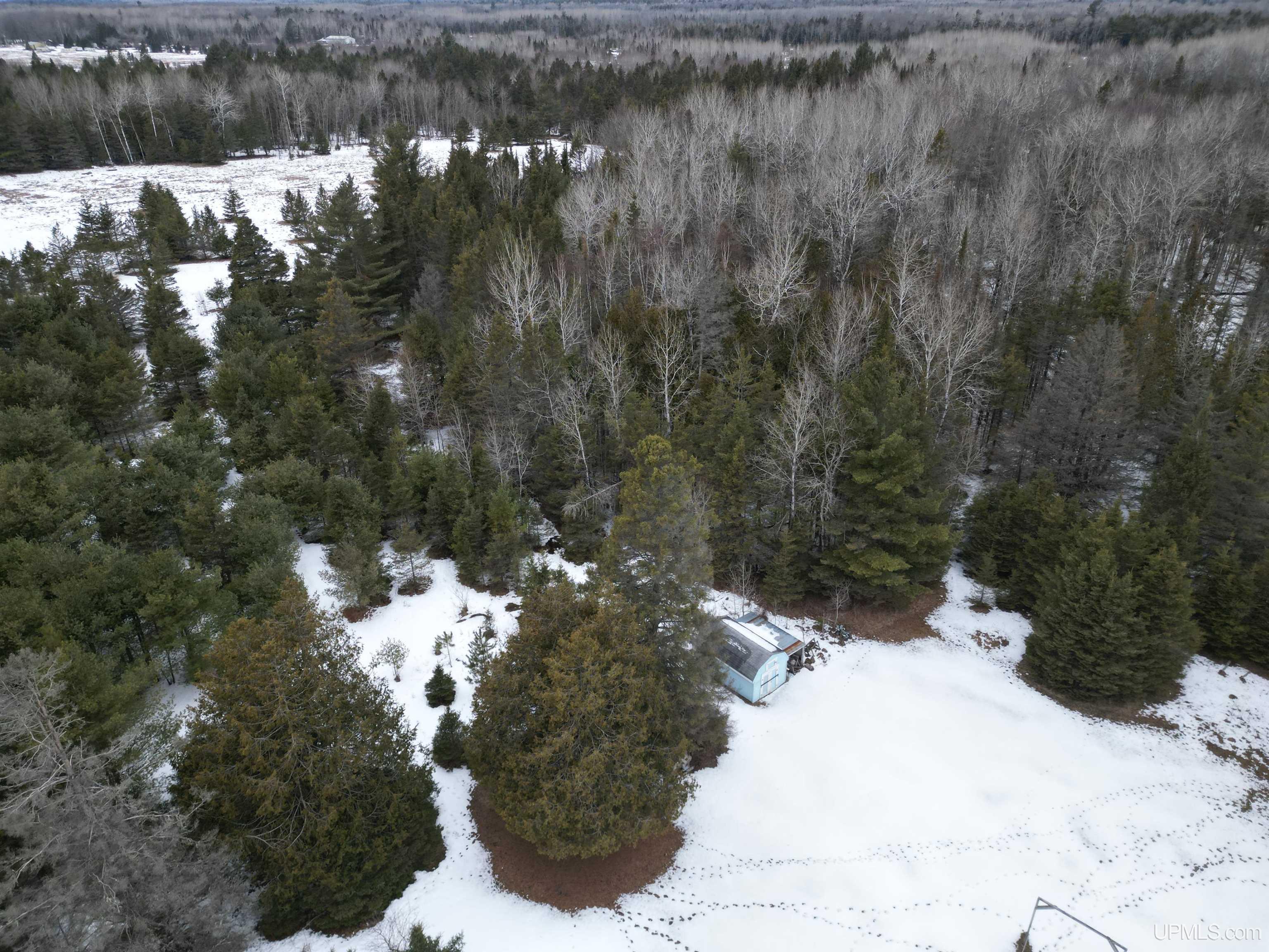 11128 Co Road Rapid River, MI 49878 - Photo 18 of 97