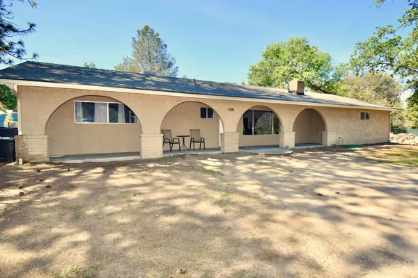$425,000 | 39384 Road 425B, Oakhurst, CA 93644