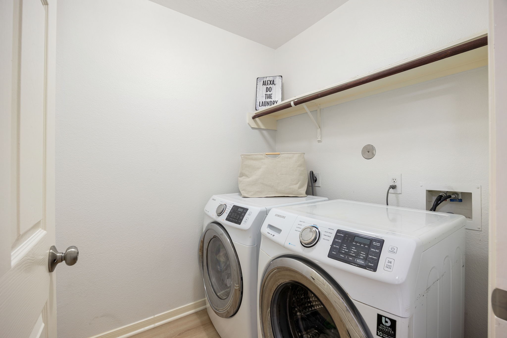 5038 Natchez Ridge Court Katy, TX 77449 - Photo 21 of 26 a utility room with dryer and washer