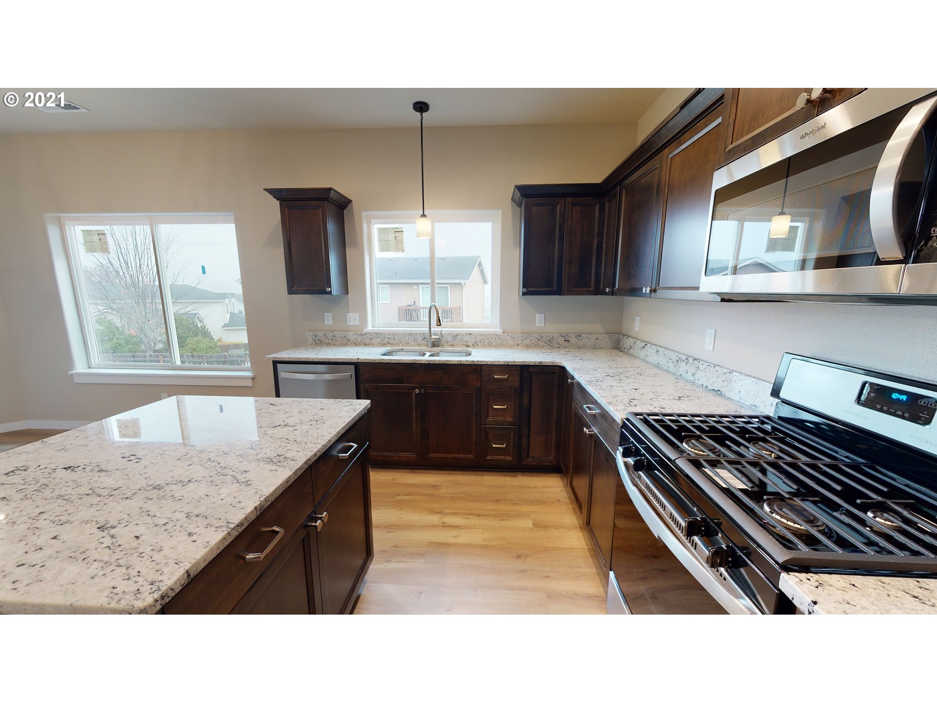 340 Northeast Rose Ridge Drive Winston, OR 97496 - Photo 12 of 30 Gallery Image 12