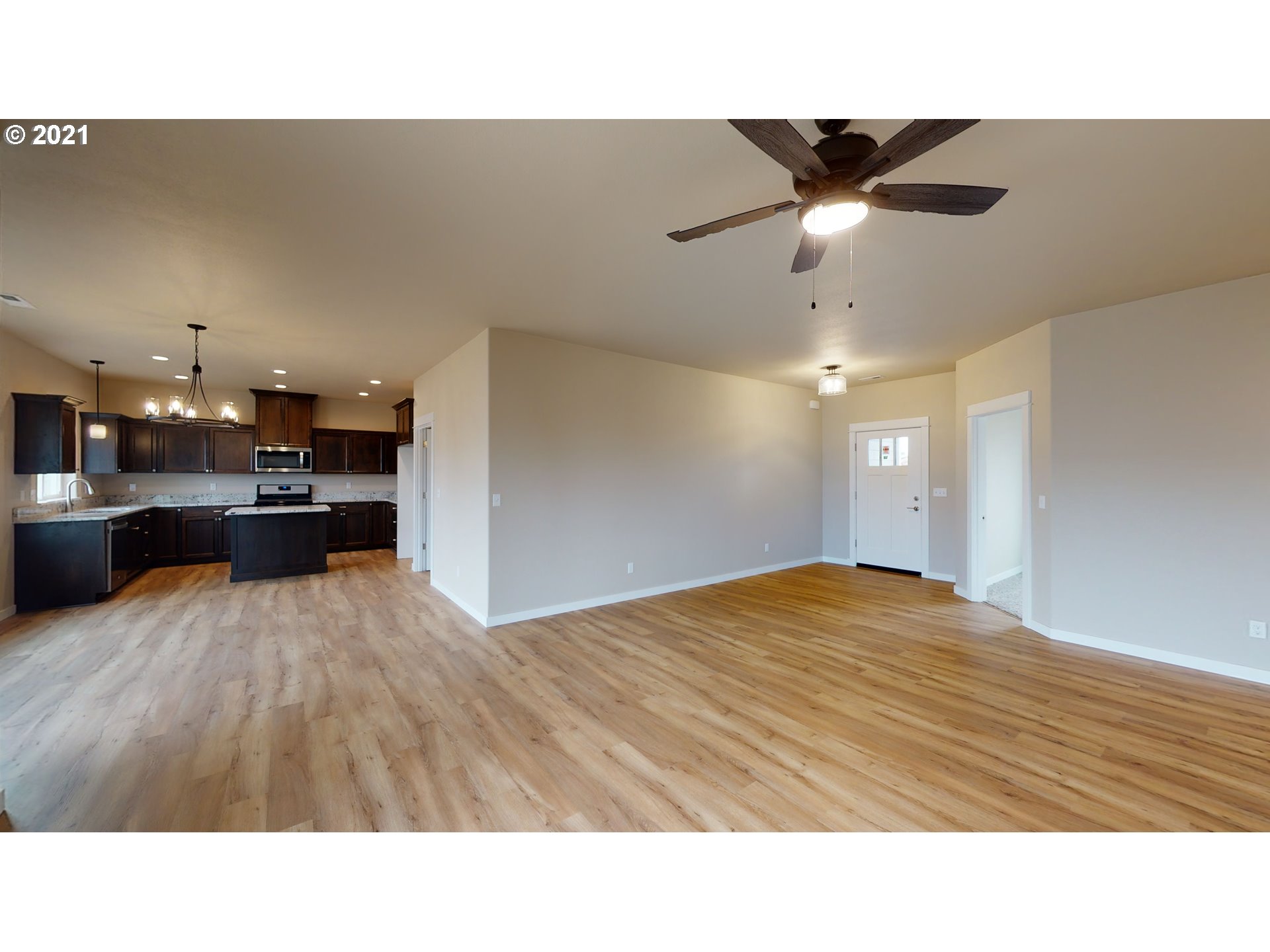 340 Northeast Rose Ridge Drive Winston, OR 97496 - Photo 9 of 30 Gallery Image 9