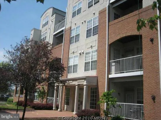 $2,350 | 2700 Bellforest Court, Unit 310, Vienna, VA 22180