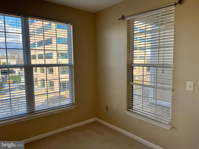 $2,350 | 2700 Bellforest Court, Unit 310, Vienna, VA 22180