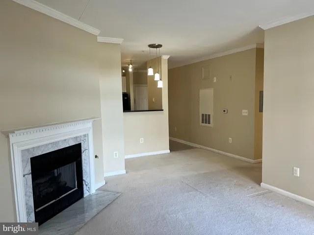 $2,350 | 2700 Bellforest Court, Unit 310, Vienna, VA 22180