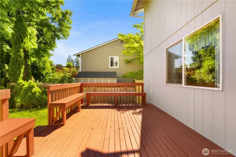 $575,000 | 1235 29th Ave Court Southwest, Puyallup, WA 98373