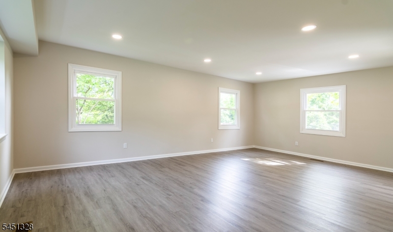 4 Overbrook Road Somerset, NJ 08873 - Photo 6 of 42 Gallery Image 6