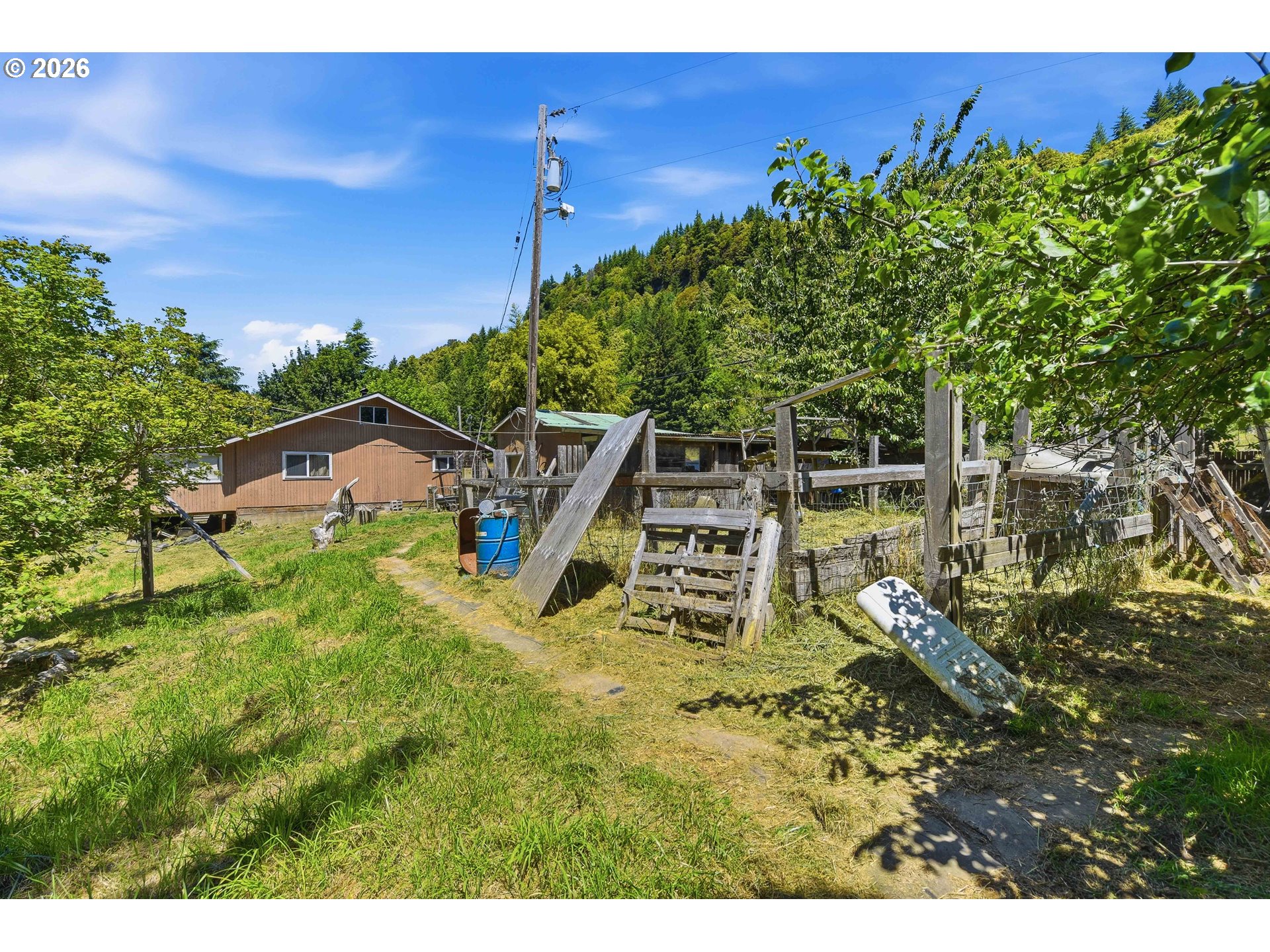 46760 Highway 242 Myrtle Point, OR 97458 - Photo 34 of 47