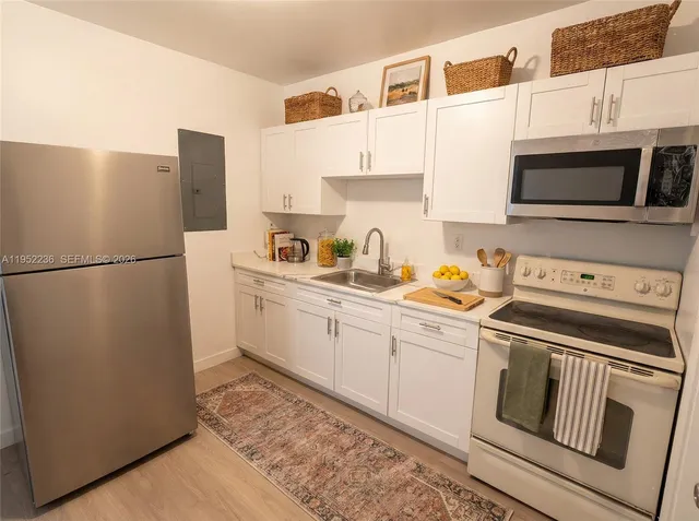 $2,500 | 3333 Northwest 43rd Terrace, Unit 3333, Miami, FL 33142