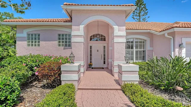 $795,000 | 5270 Far Oak Circle, Sarasota, FL 34238