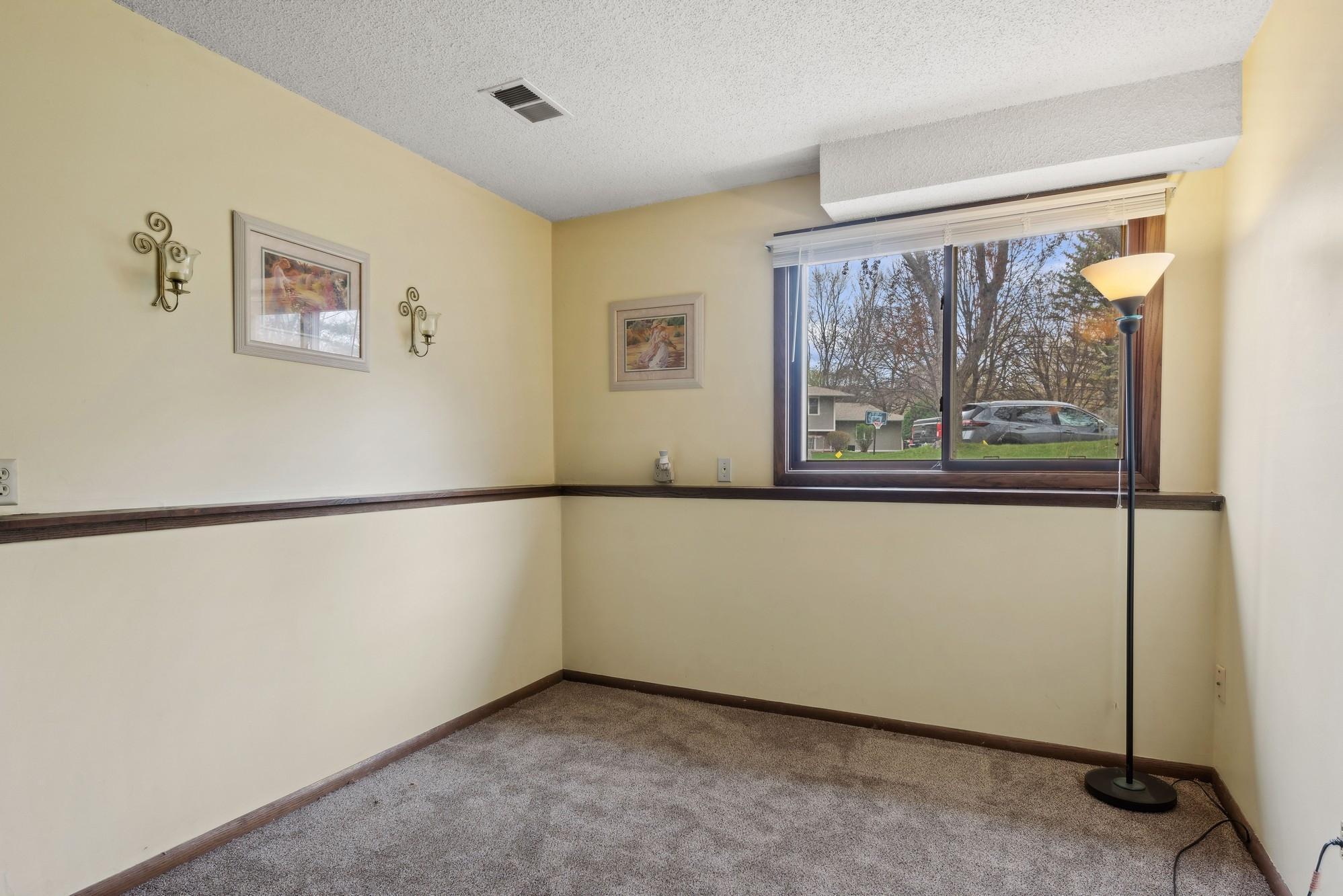 8693 Darnel Road Eden Prairie, MN 55344 - Photo 13 of 21 Gallery Image 13
