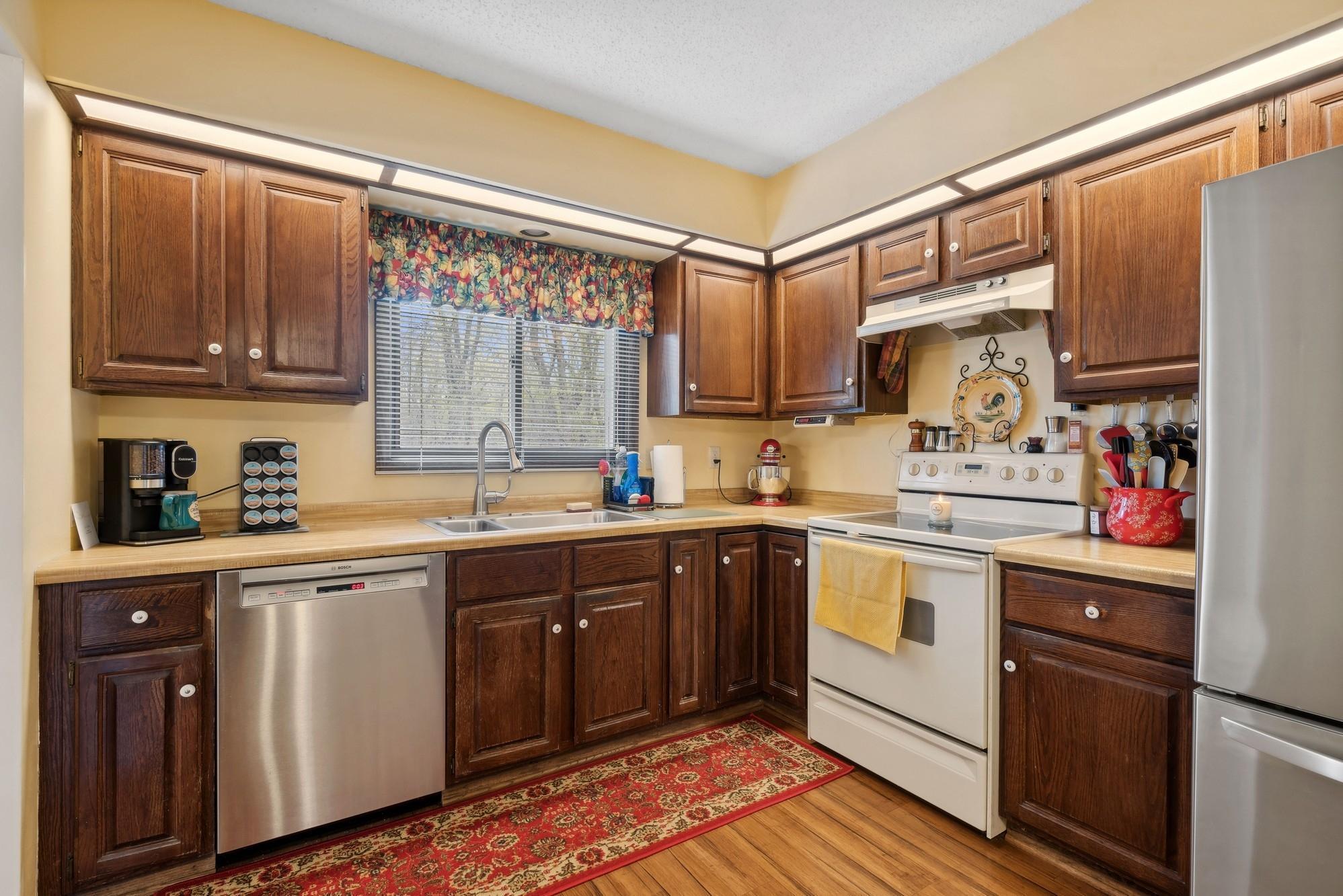 8693 Darnel Road Eden Prairie, MN 55344 - Photo 8 of 21 Gallery Image 8