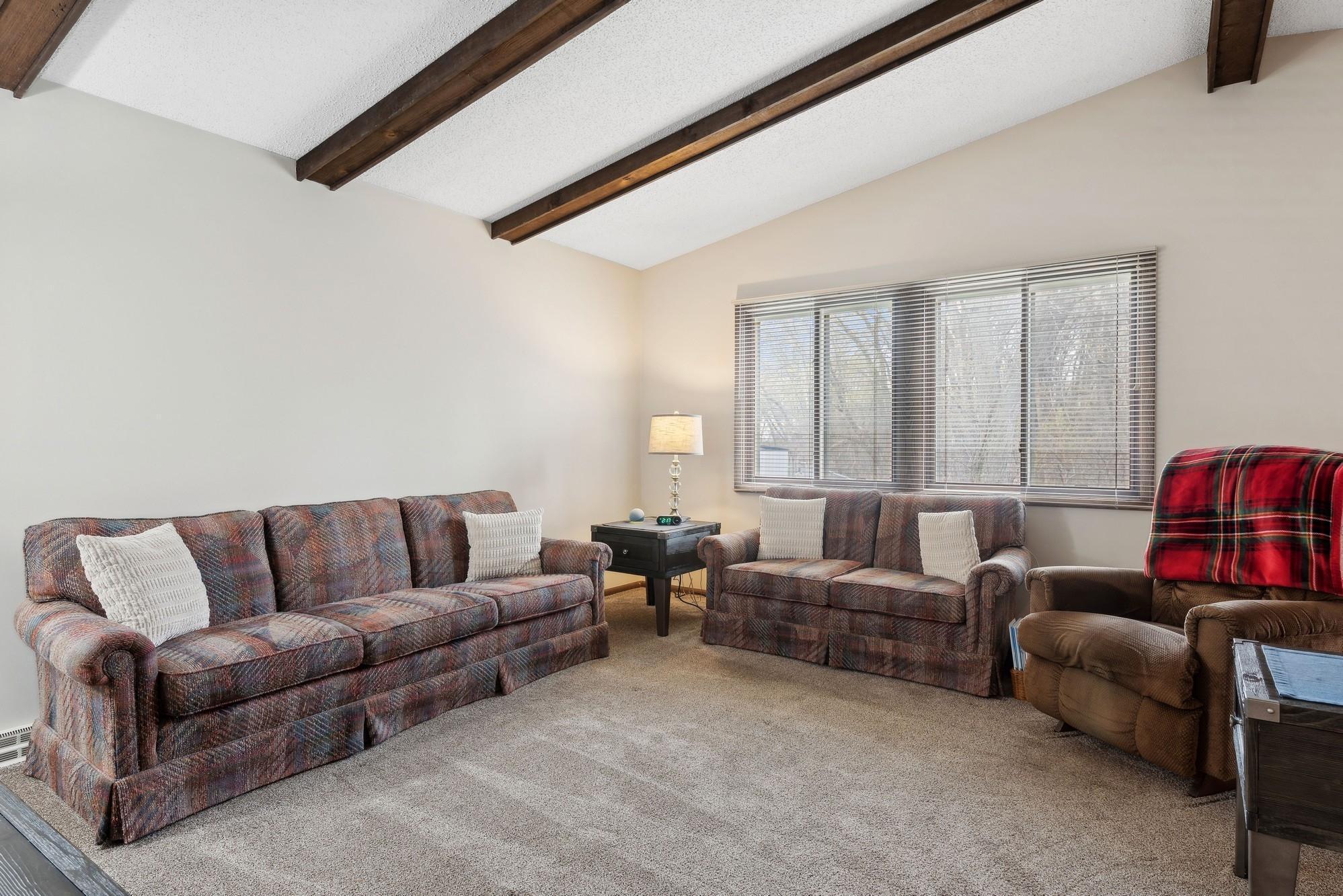 8693 Darnel Road Eden Prairie, MN 55344 - Photo 9 of 21 Gallery Image 9