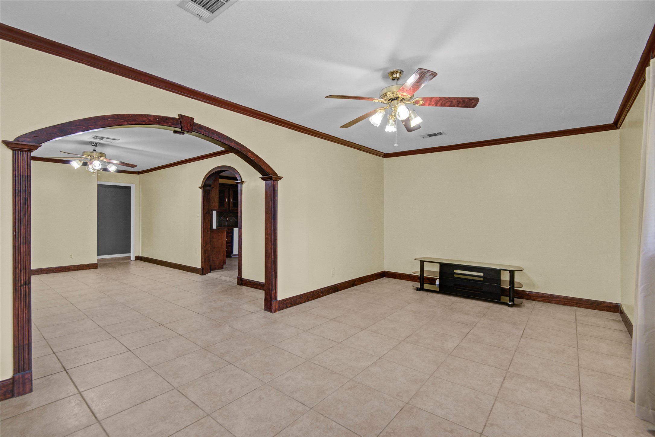 8565 Ridgepoint Drive Houston, TX 77055 - Photo 6 of 43