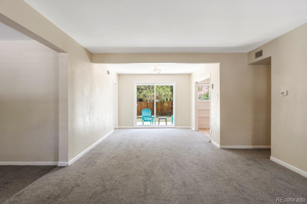 956 Racine Street Aurora, CO 80011 - Photo 7 of 25