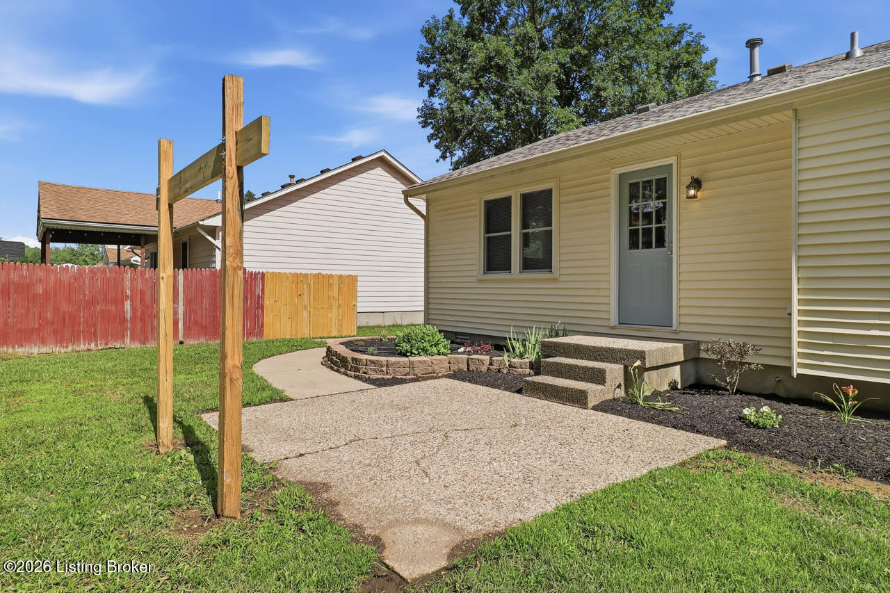 8410 Silver Fox Road Louisville, KY 40291 - Photo 29 of 40 8410 Silver Fox Rd - 31