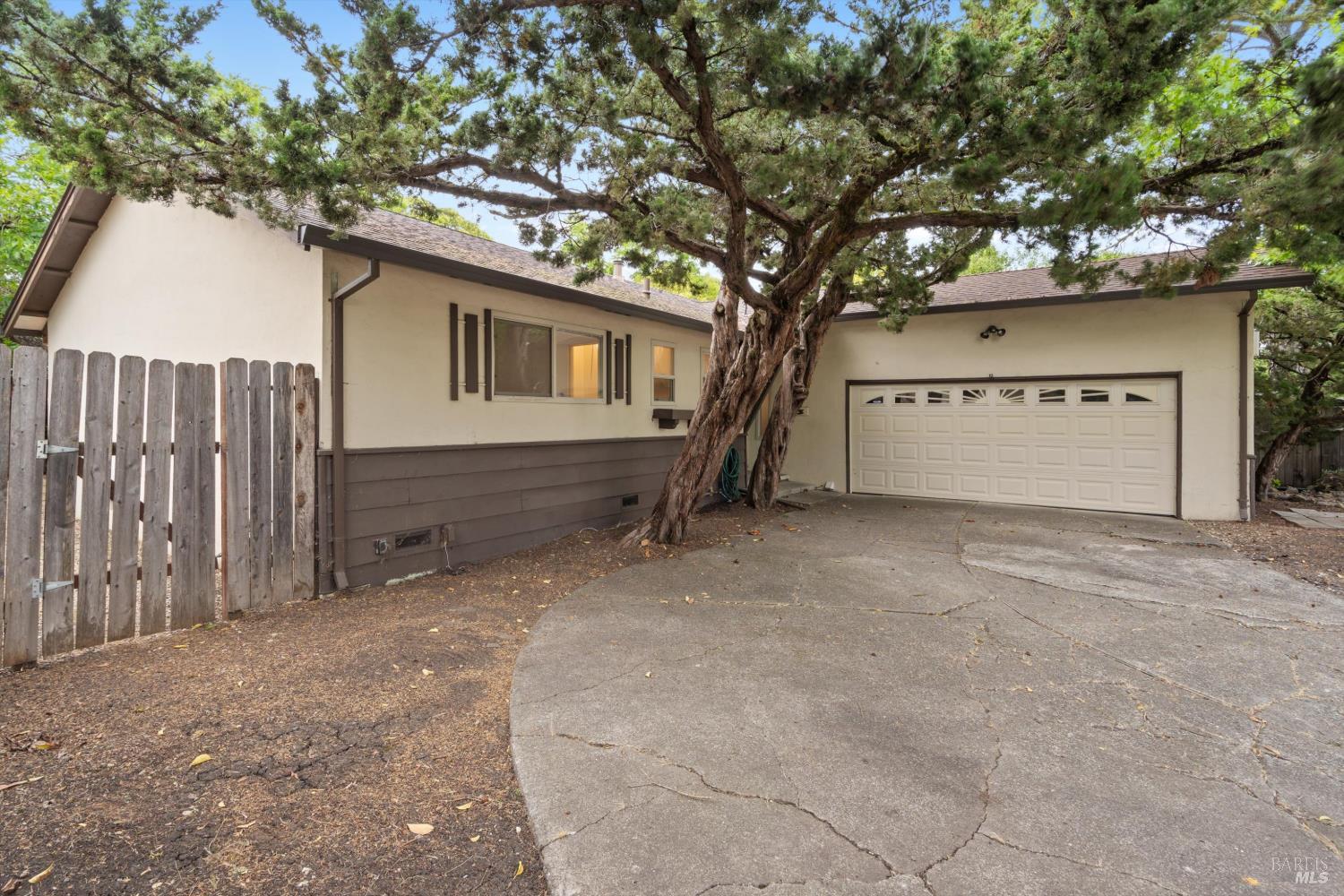3563 Hoen Avenue Santa Rosa, CA 95405 - Photo 3 of 26
