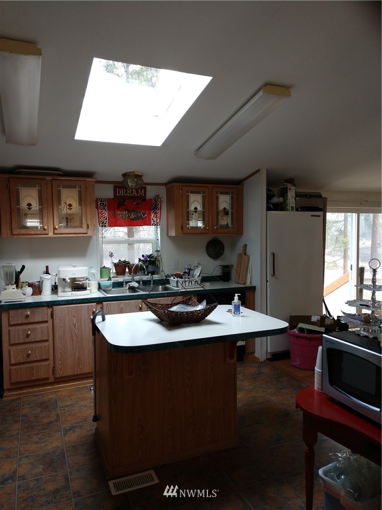 63 Lambert Creek Road Republic, WA 99166 - Photo 4 of 36 Gallery Image 4
