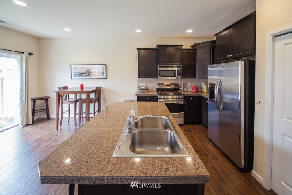 3310 176th Place Southeast Bothell, WA 98012 - Photo 5 of 18 Gallery Image 5