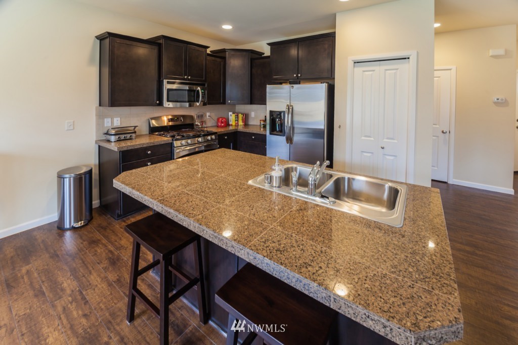 3310 176th Place Southeast Bothell, WA 98012 - Photo 6 of 18 Gallery Image 6