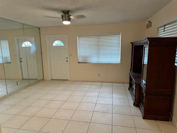 $2,400 | 4564 Northwest 16th Avenue, Fort Lauderdale, FL 33309