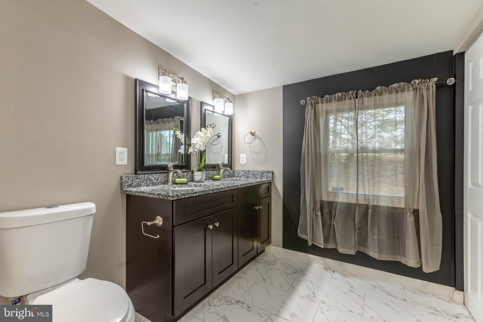 3504 Wayneswood Road Fort Washington, MD 20744 - Photo 10 of 20 Owner's Bathroom