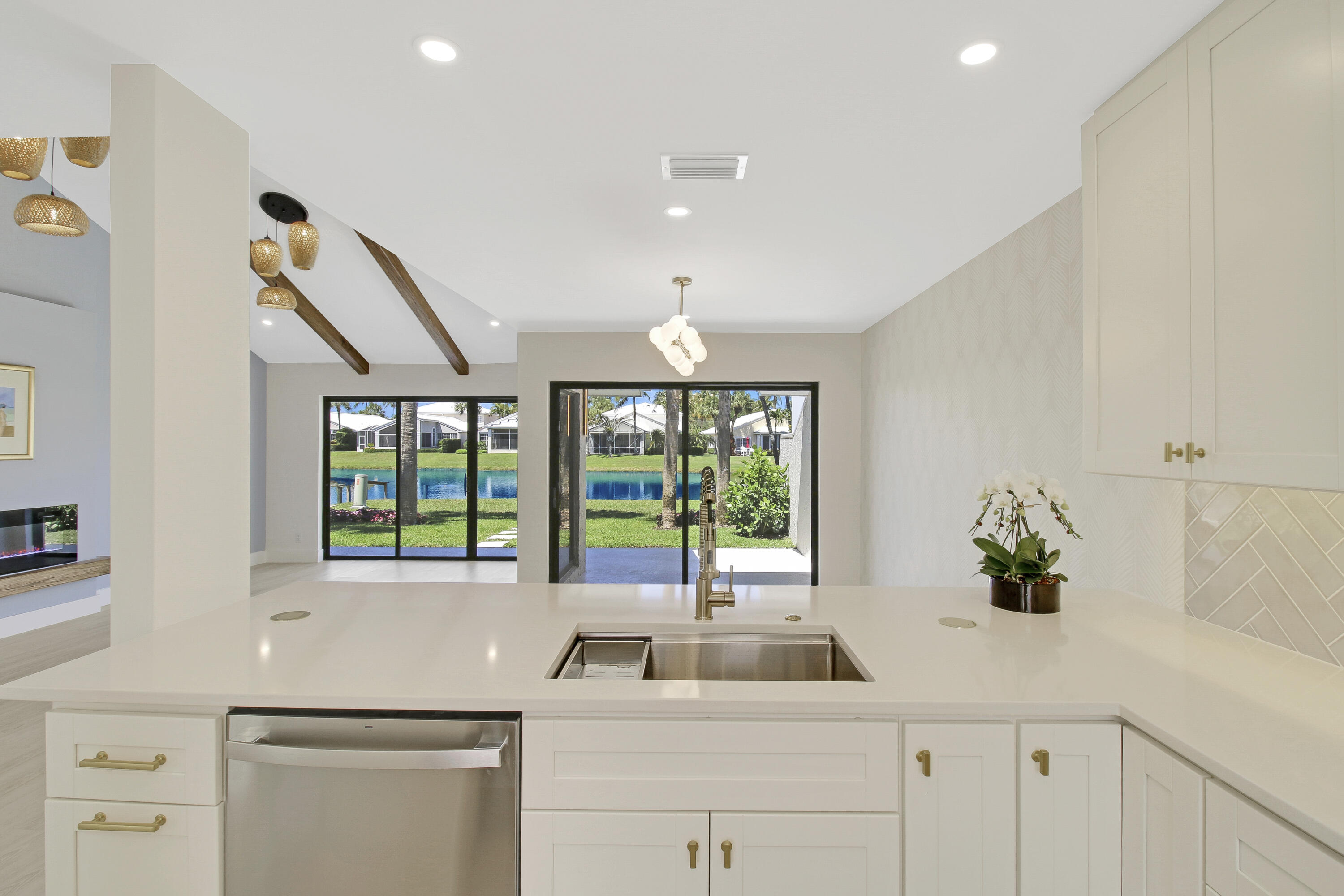 3703 Cape Pointe Circle Jupiter, FL 33477 - Photo 11 of 55 House-7