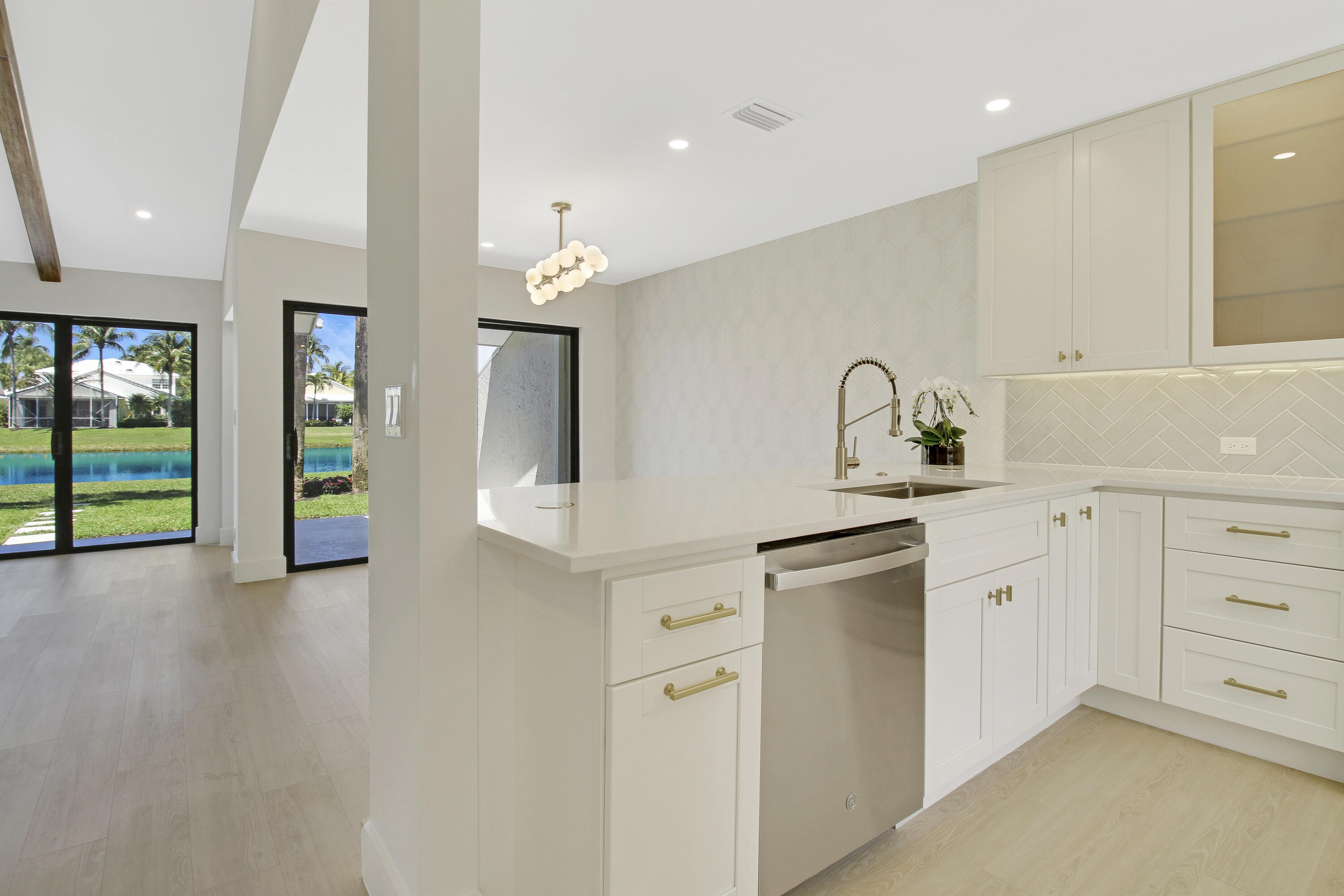 3703 Cape Pointe Circle Jupiter, FL 33477 - Photo 12 of 55 House-8