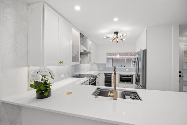 3703 Cape Pointe Circle Jupiter, FL 33477 - Photo 18 of 55 Kitchen