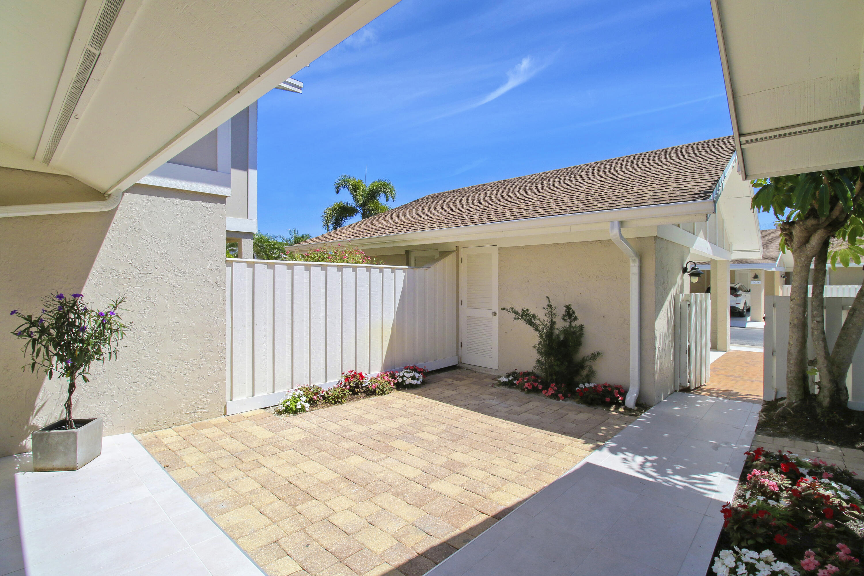 3703 Cape Pointe Circle Jupiter, FL 33477 - Photo 42 of 55 House-30