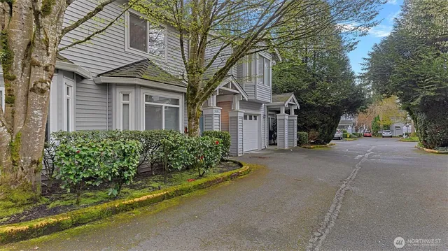 $650,000 | 18010 Northeast 94th Court, Unit 2, Redmond, WA 98052