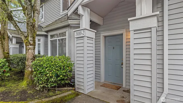 $650,000 | 18010 Northeast 94th Court, Unit 2, Redmond, WA 98052