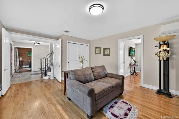 $499,999 | 15 Rena Marie Circle, Washingtonville, NY 10992
