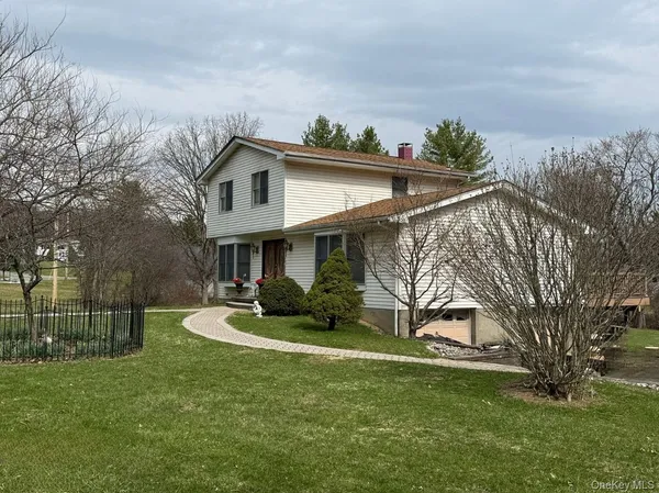$499,999 | 15 Rena Marie Circle, Washingtonville, NY 10992