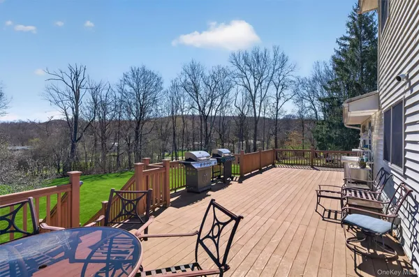 $499,999 | 15 Rena Marie Circle, Washingtonville, NY 10992