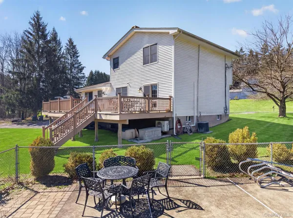 $499,999 | 15 Rena Marie Circle, Washingtonville, NY 10992