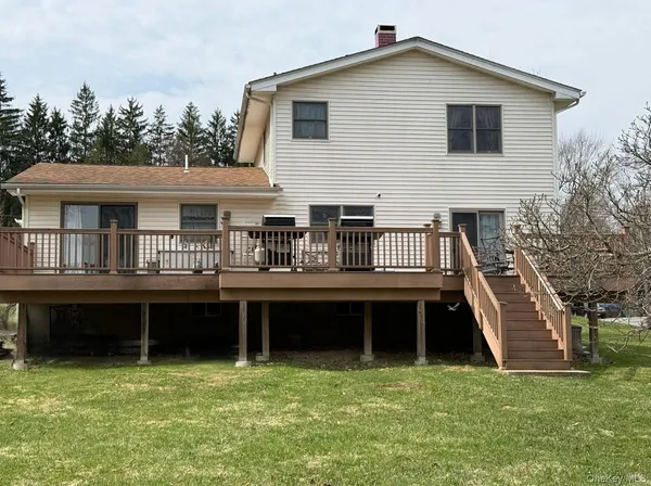 $499,999 | 15 Rena Marie Circle, Washingtonville, NY 10992