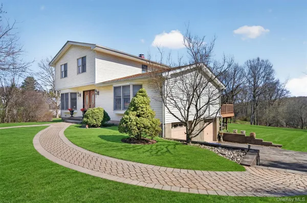 $499,999 | 15 Rena Marie Circle, Washingtonville, NY 10992